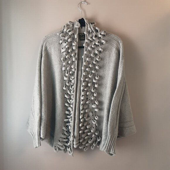 Gorgeous Made in Italy Tabaroni Grey Cashmere Shawl Shrug Sweater Size Med-Large - Picture 1 of 14